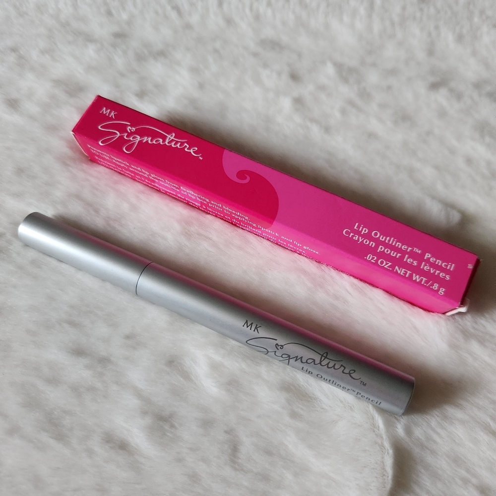 🆕️MK- Lip Outline Pencil